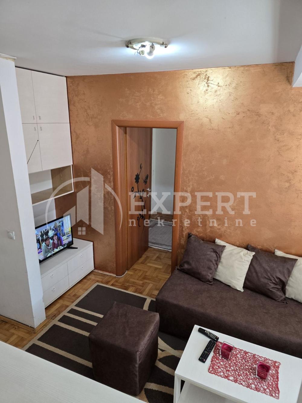 Slika 1 - Šumatovačka, Jednosoban stan za izdavanje, 32m2, 300€