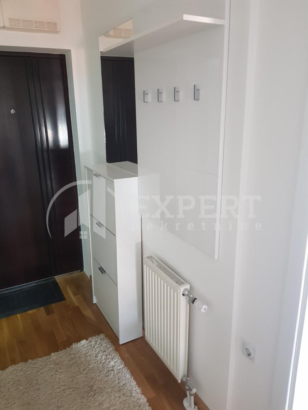 Slika 8 - Sestre Baković, Jednoiposoban stan za izdavanje, 36m2, 350€