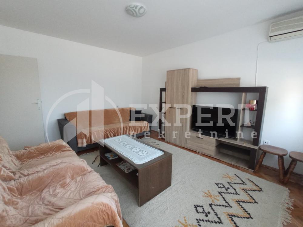 Glavna slika -Generala Milojka Lešjanina, Jednoiposoban stan za izdavanje, 37m2, 300€