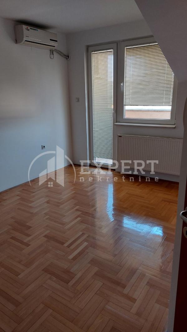 Glavna slika -Cara Dušana, Jednoiposoban stan za izdavanje, 36m2, 250€