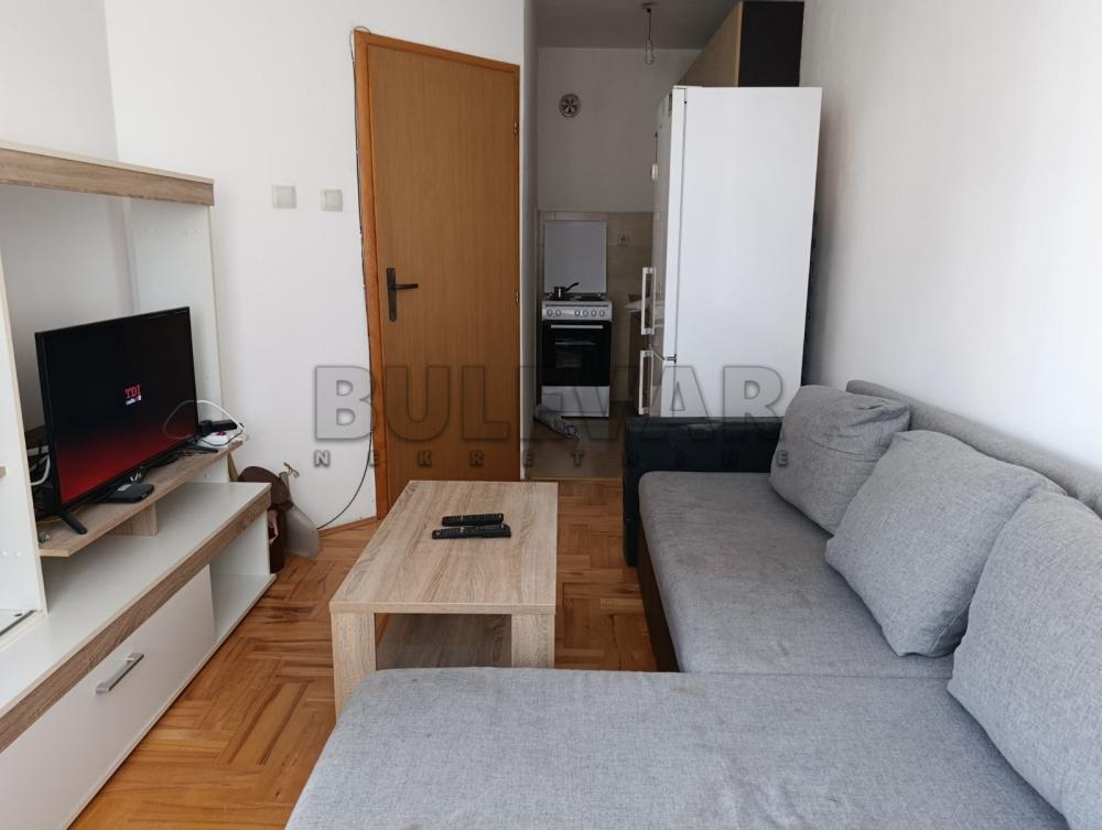 Slika 1 - Studenička, Jednoiposoban stan za izdavanje, 30m2, 280€