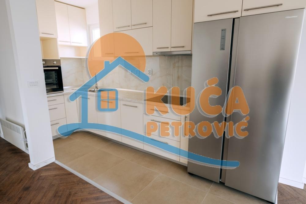 Slika 8 - Stanislava Biničkog, Četvorosoban stan za izdavanje, 96m2, 800€