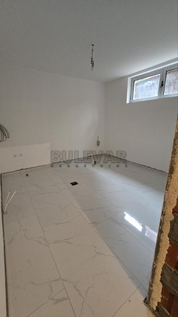 Slika 10 - Bubanjskih heroja,  Lokal za izdavanje, 600m2, 4.800€