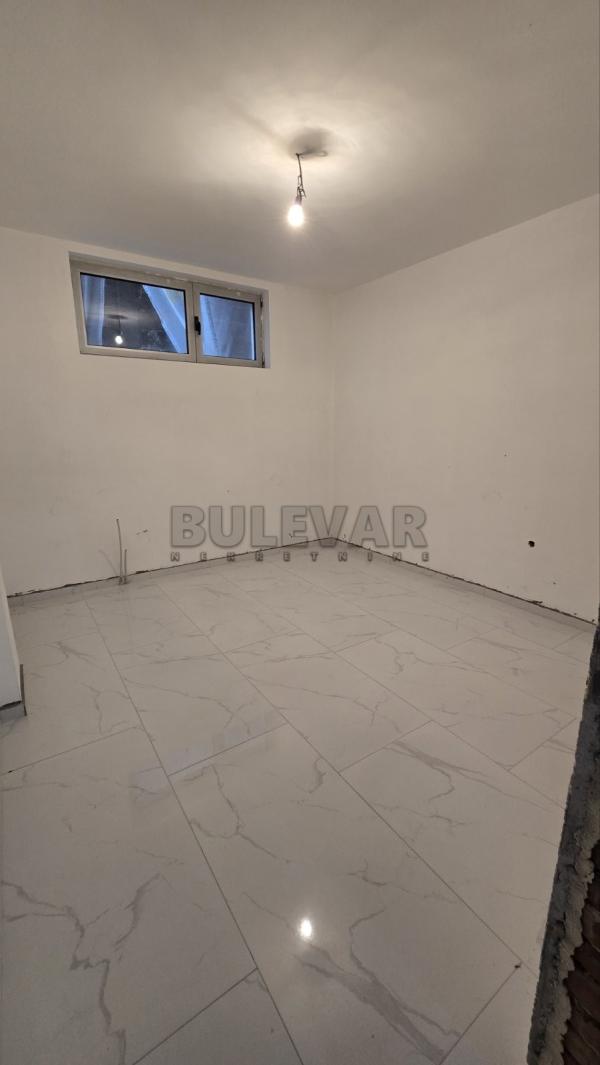 Slika 8 - Bubanjskih heroja,  Lokal za izdavanje, 600m2, 4.800€
