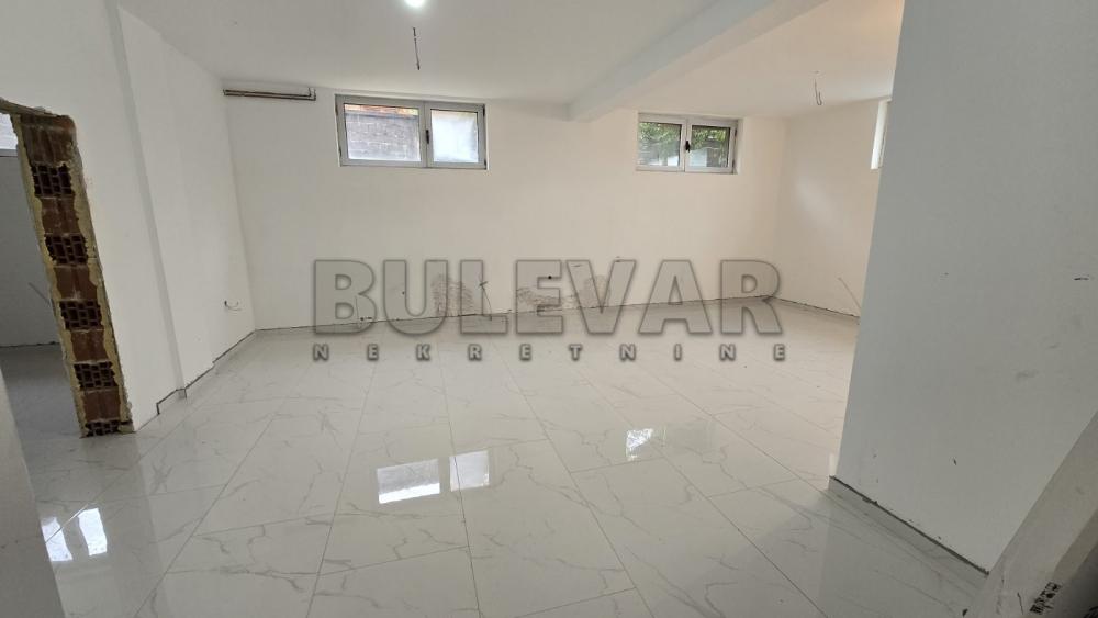 Slika 6 - Bubanjskih heroja,  Lokal za izdavanje, 600m2, 4.800€