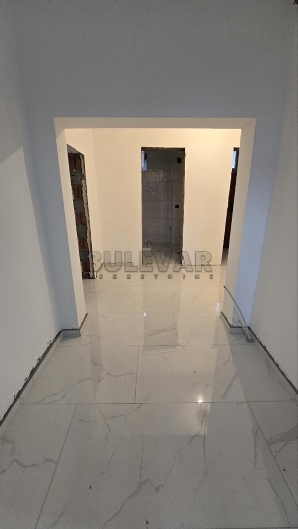 Slika 5 - Bubanjskih heroja,  Lokal za izdavanje, 600m2, 4.800€