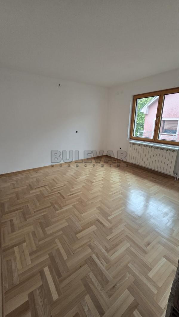 Slika 2 - Bubanjskih heroja,  Lokal za izdavanje, 600m2, 4.800€