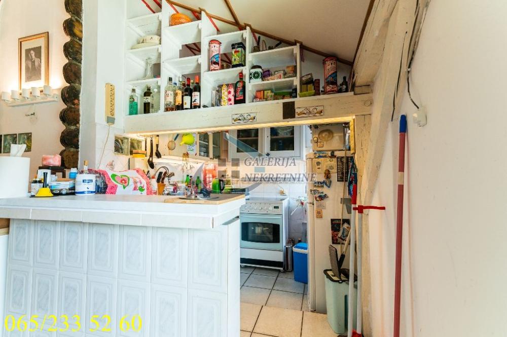 Slika 1 - Cara Uroša, Trosoban stan za izdavanje, 110m2, 1.400€