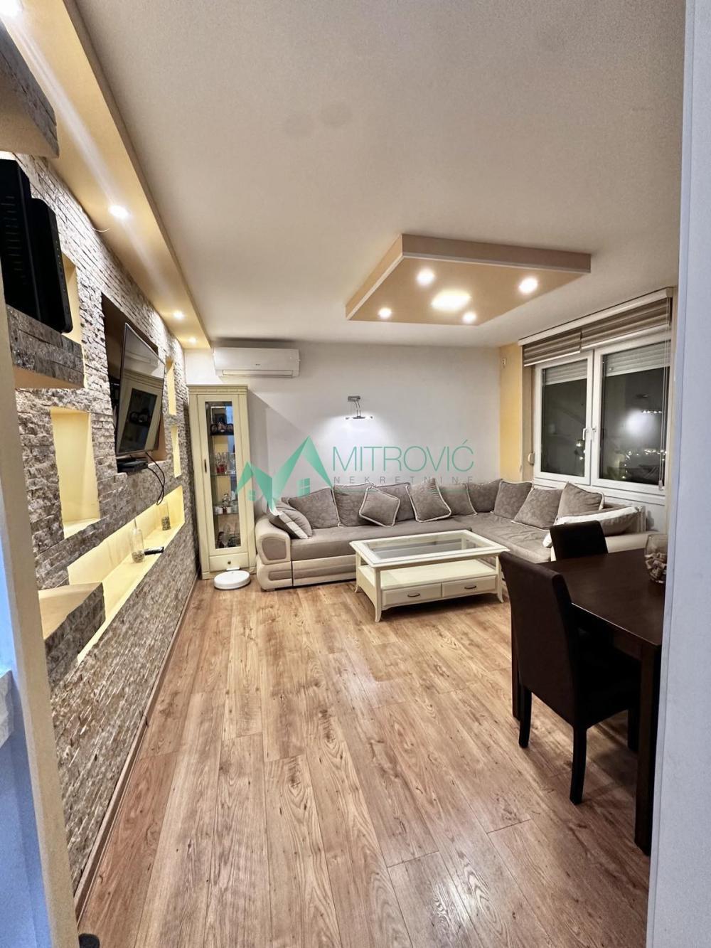 Glavna slika -Četvorosoban stan za izdavanje, 71m2, 600€