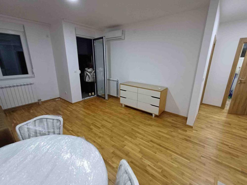 Slika 2 - Skopljanska, Trosoban stan za izdavanje, 50m2, 700€