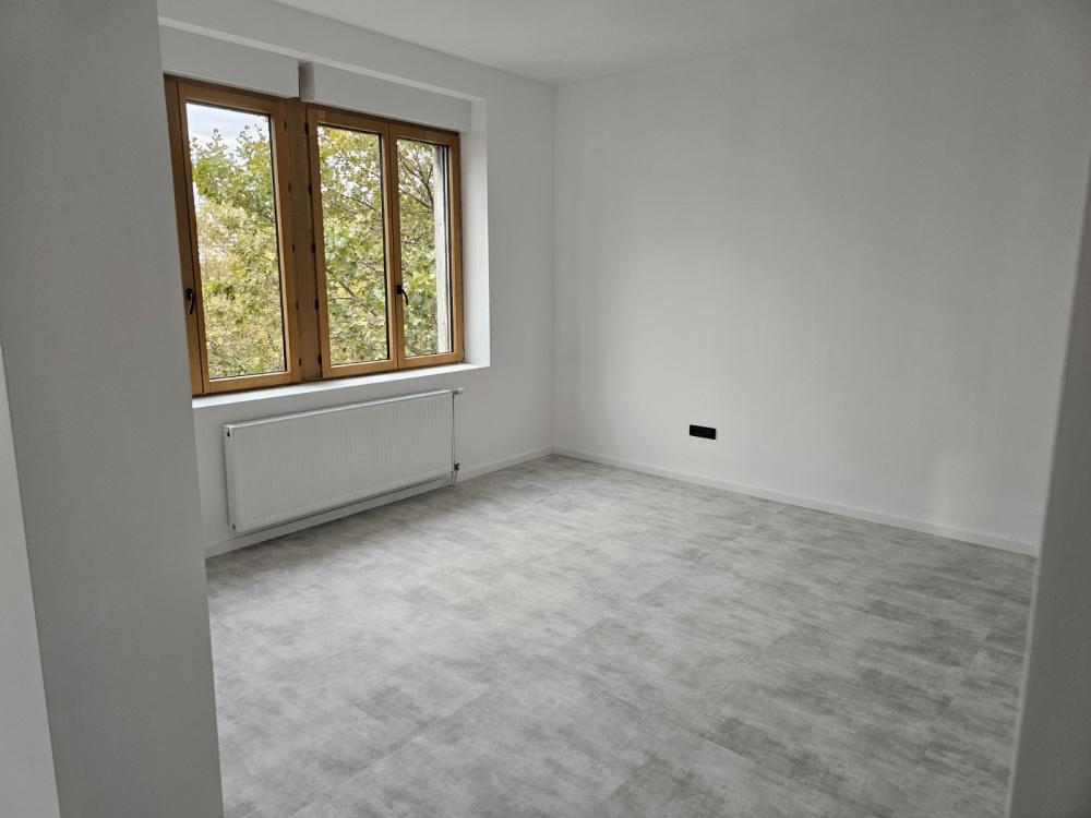 Slika 1 - Bulevar Kralja Aleksandra,  Lokal za izdavanje, 120m2, 2.000€