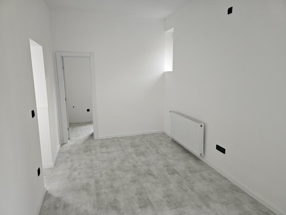 Slika 10 - Bulevar Kralja Aleksandra,  Lokal za izdavanje, 120m2, 2.000€