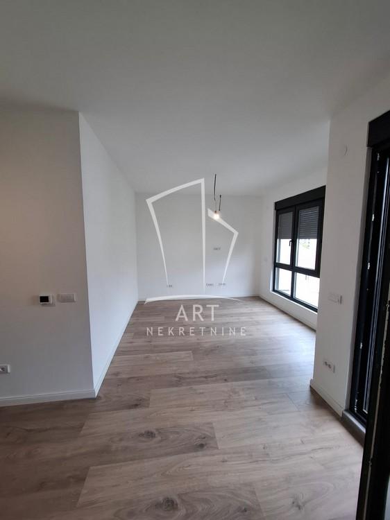 Slika 2 - Kneza Stracimira,  Lokal za izdavanje, 41m2, 750€