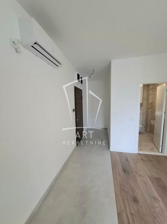 Slika 8 - Kneza Stracimira,  Lokal za izdavanje, 41m2, 750€