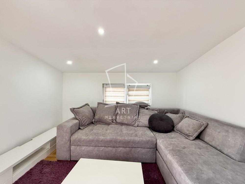 Slika 1 - Kapetana Miloša Žunjića, Dvoiposoban stan na prodaju, 51m2, 140.000€