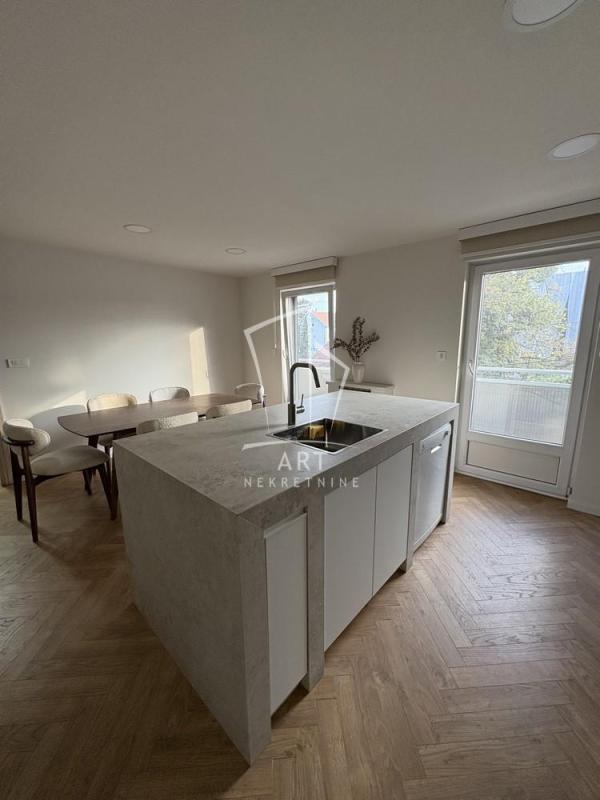 Slika 5 - Stolačka, Četvorosoban stan za izdavanje, 130m2, 2.200€