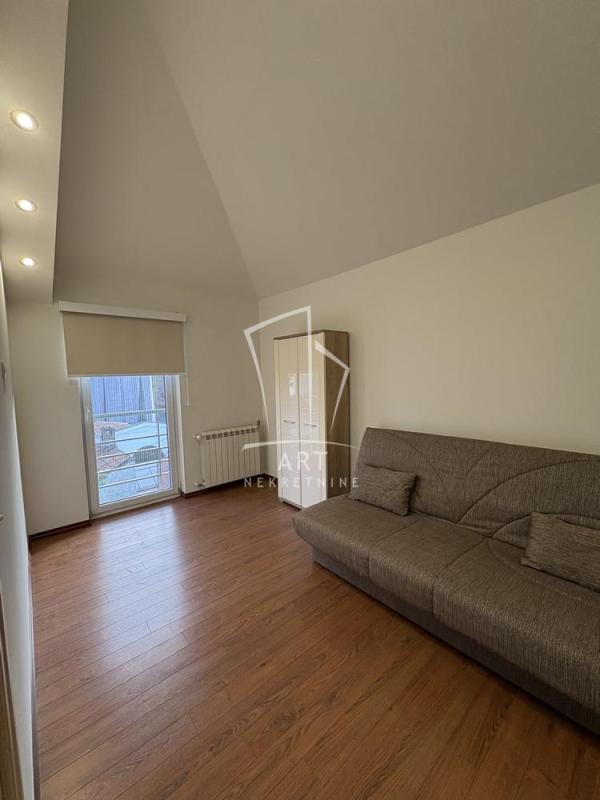 Slika 10 - Stolačka, Četvorosoban stan za izdavanje, 130m2, 2.200€