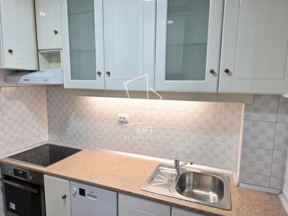 Slika 6 - Kneginje Zorke, Petosoban stan za izdavanje, 120m2, 1.800€