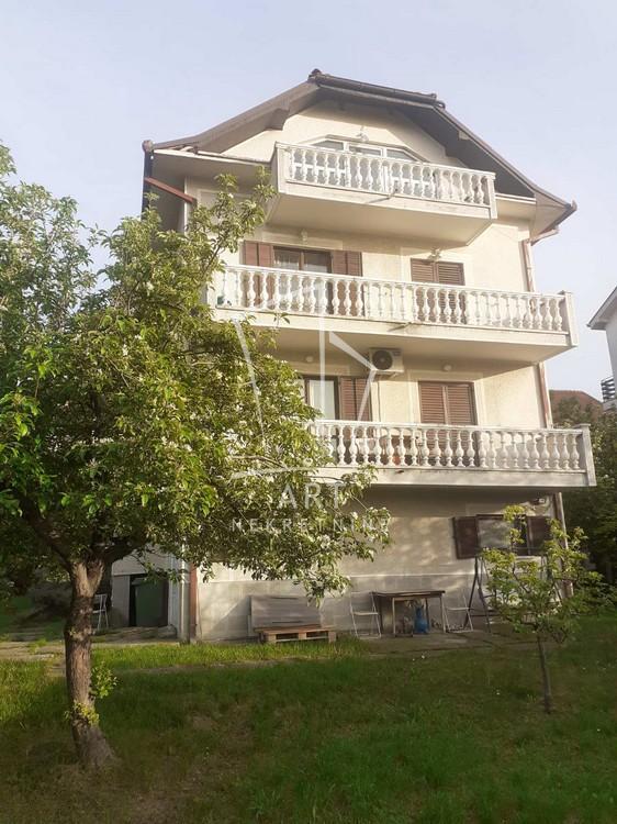 Glavna slika -Lovačka, Kuća za izdavanje, 381m2, 2.000€