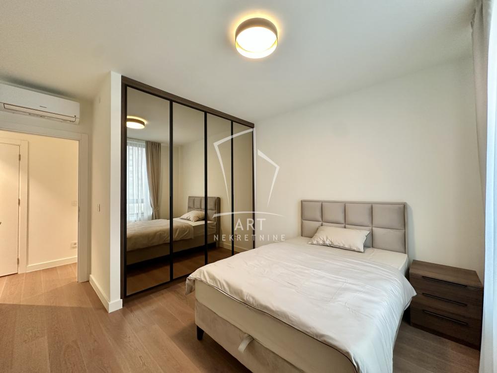 Slika 4 - Luke Ćelovića Trebinjca, Četvorosoban stan za izdavanje, 116m2, 2.900€