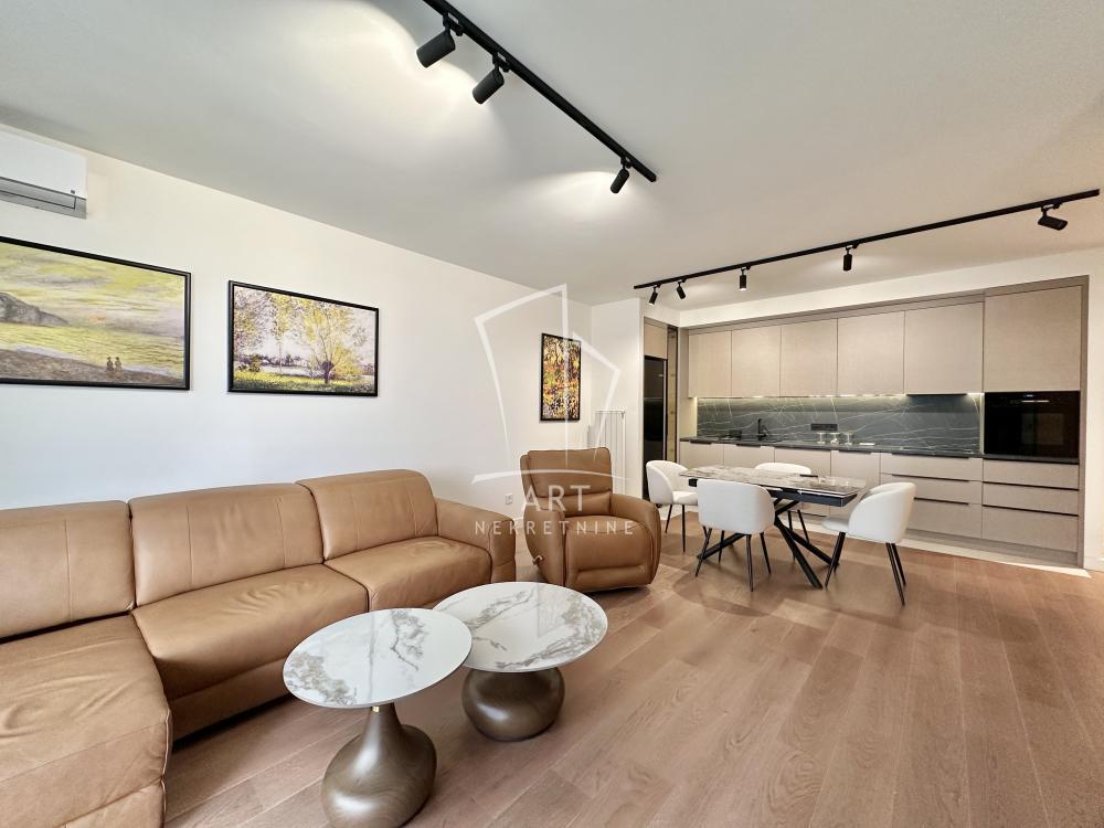 Glavna slika -Luke Ćelovića Trebinjca, Četvorosoban stan za izdavanje, 116m2, 2.900€