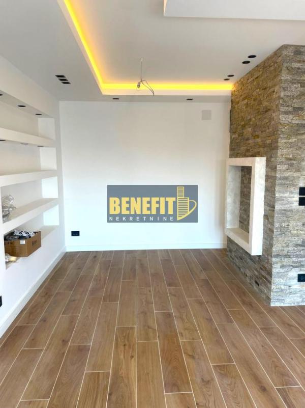 Slika 1 - Četvorosoban stan na prodaju, 162m2, 315.000€