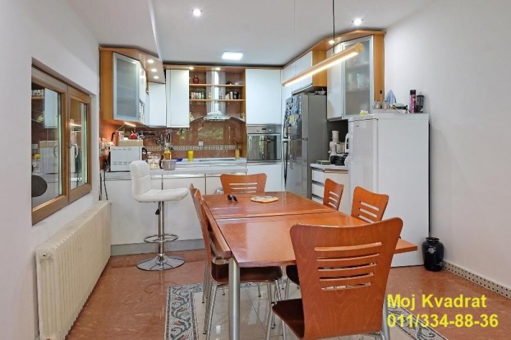 Slika 4 - Kuća za izdavanje, 150m2, 2.500€