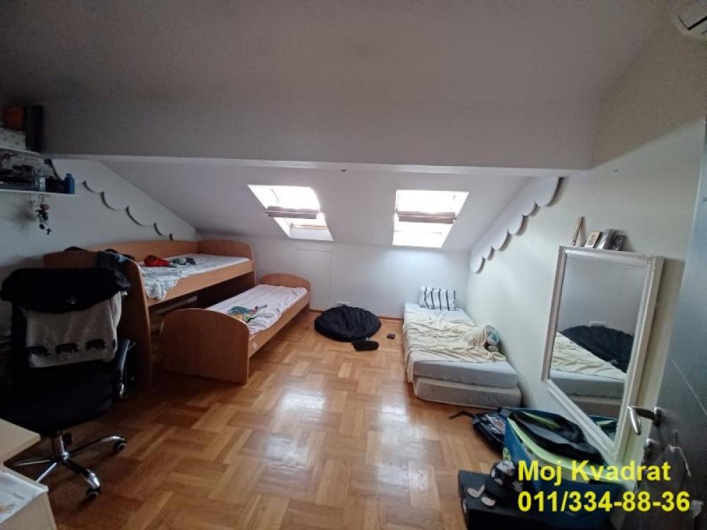 Slika 2 - Četvoroiposoban stan na prodaju, 108m2, 280.000€