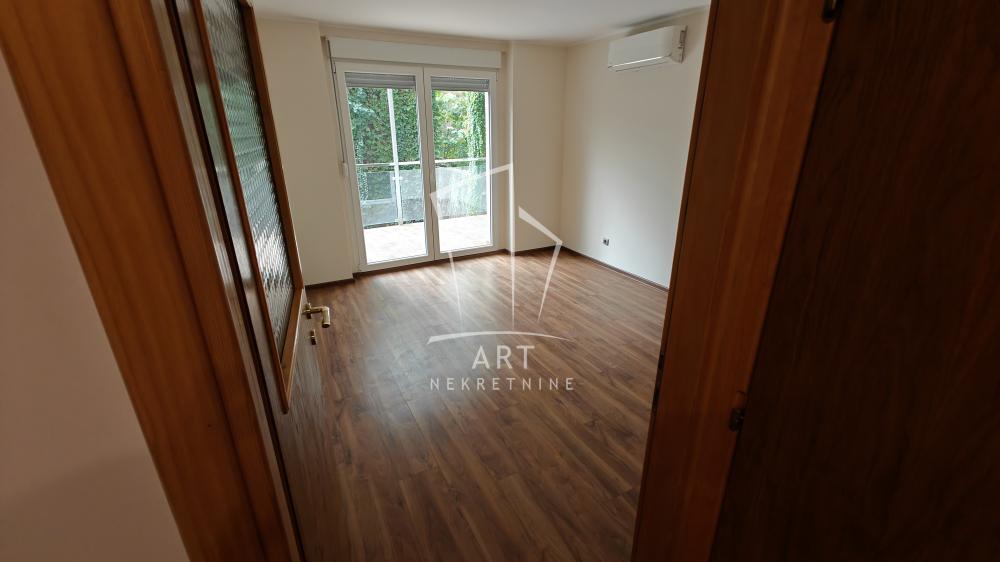 Slika 4 - Birčaninova, Četvorosoban stan za izdavanje, 95m2, 1.200€