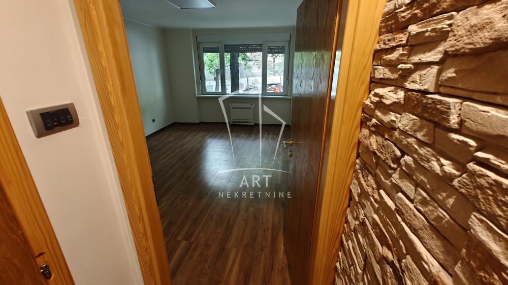 Slika 5 - Birčaninova, Četvorosoban stan za izdavanje, 95m2, 1.200€