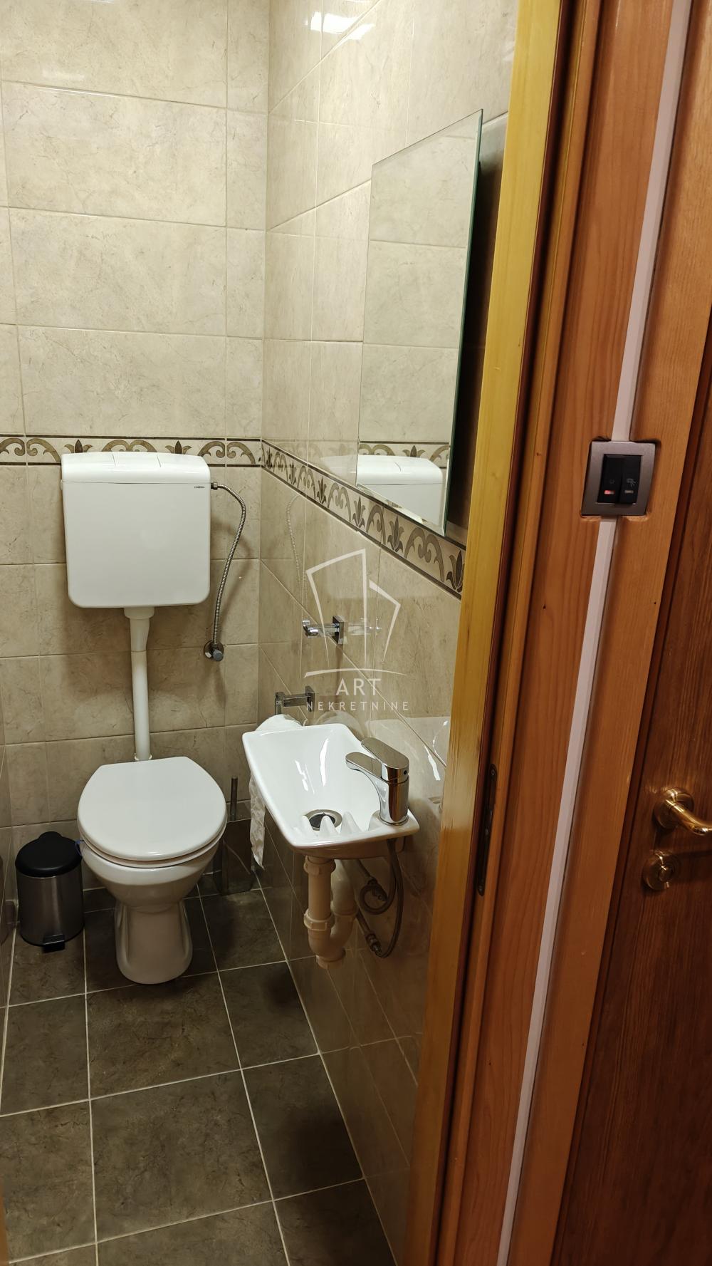 Slika 6 - Birčaninova, Četvorosoban stan za izdavanje, 95m2, 1.200€