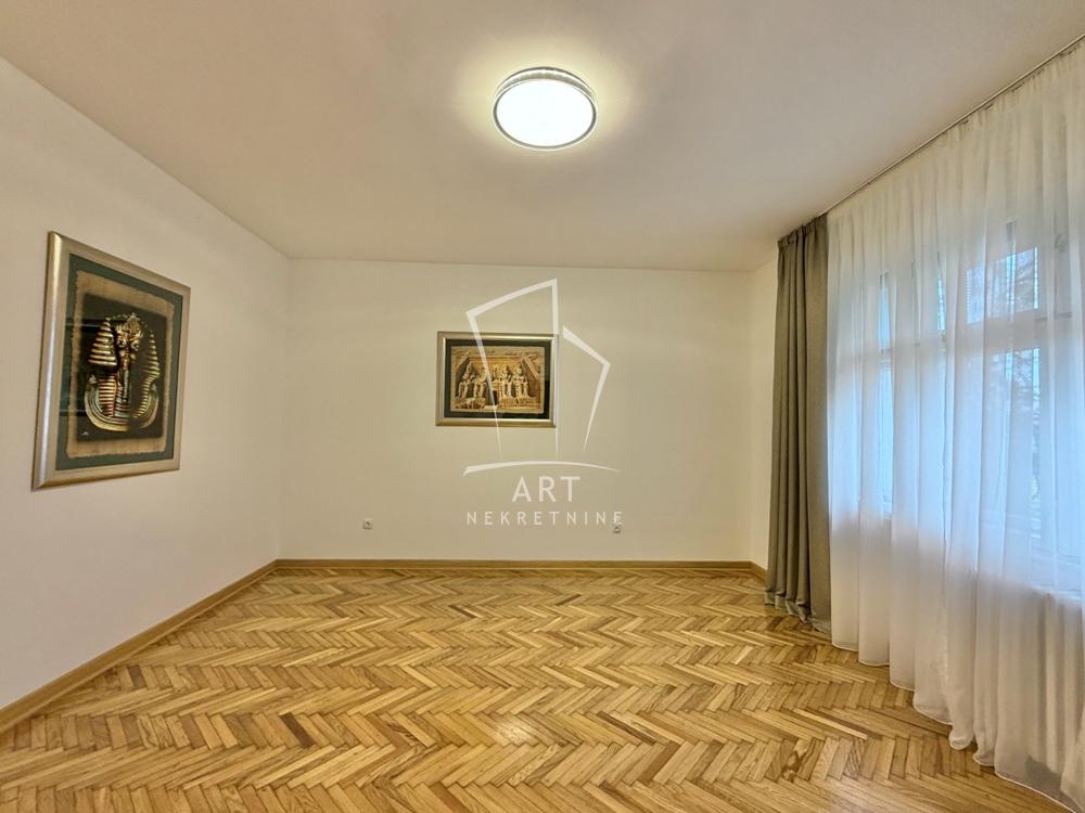 Slika 5 - Rajka Mitića,  Kuća na prodaju, 153m2, 2.500.000€