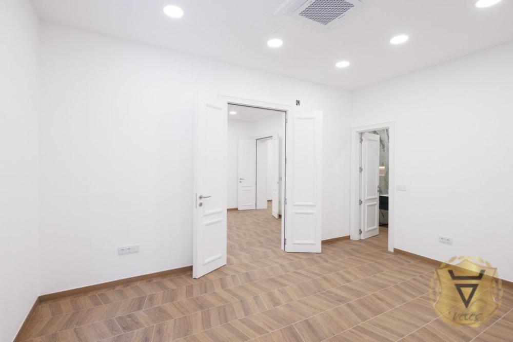 Slika 7 - Četvoroiposoban stan za izdavanje, 121m2, 2.200€