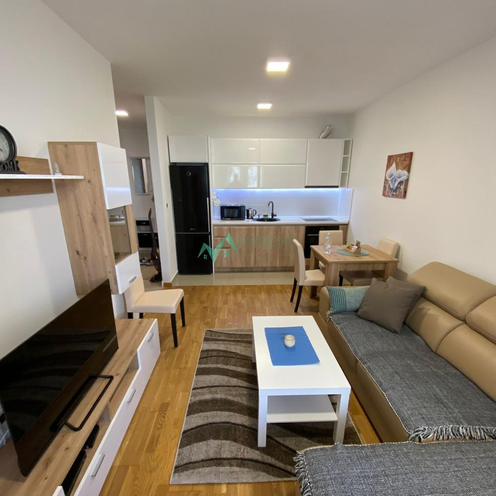 Glavna slika -Jednoiposoban stan na prodaju, 44m2, 140.500€