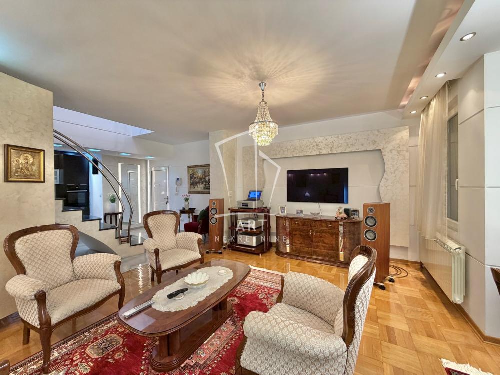 Slika 1 - Radoja Domanovića, Četvorosoban stan na prodaju, 102m2, 465.000€