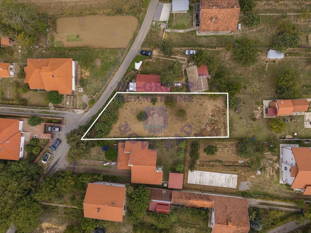 Slika 4 -  Plac na prodaju, Petrovaradin, 106.090€