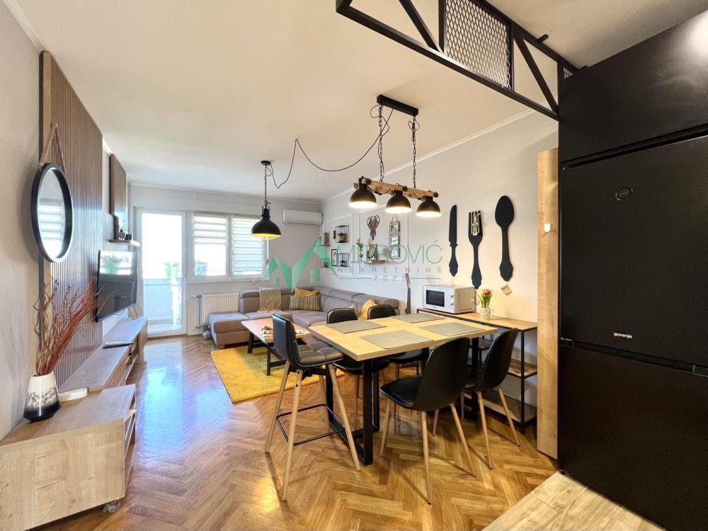 Glavna slika -Četvorosoban stan za izdavanje, 100m2, 1.000€