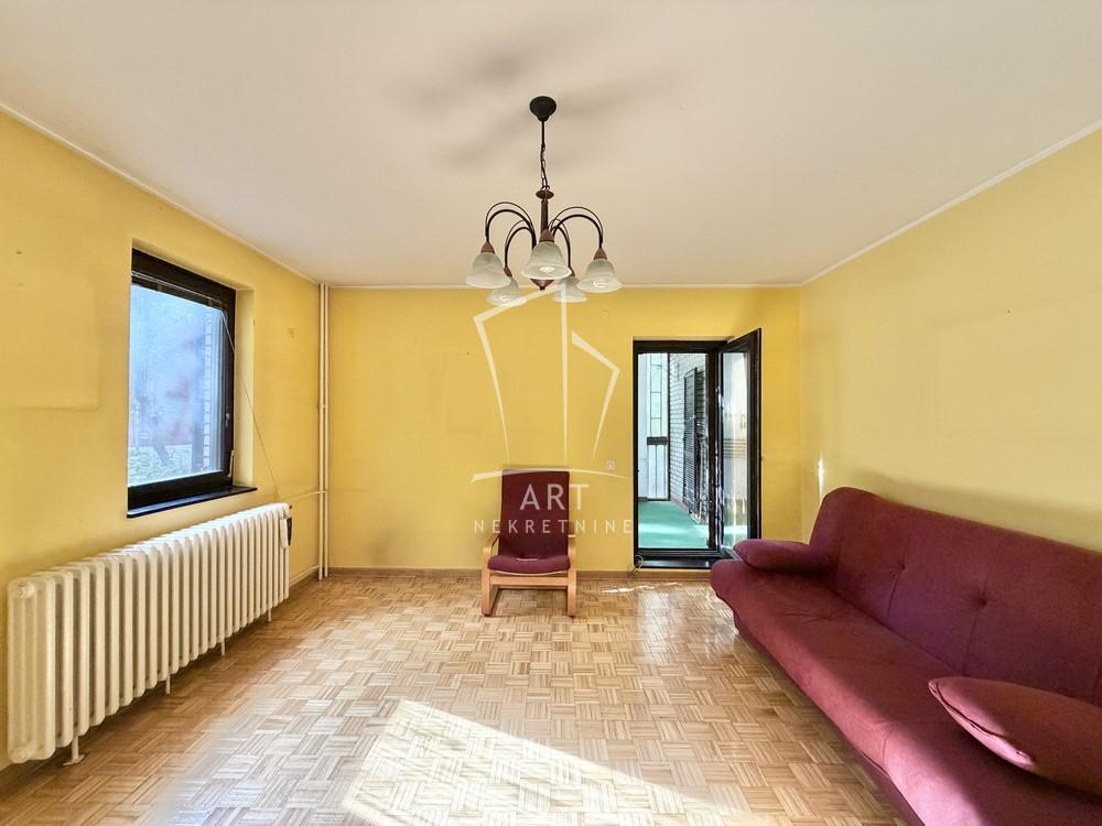 Slika 2 - Samjuela Beketa, Trosoban stan na prodaju, 71m2, 173.500€