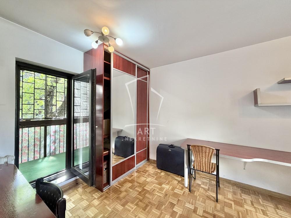 Slika 10 - Samjuela Beketa, Trosoban stan na prodaju, 71m2, 173.500€