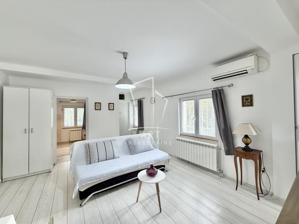 Slika 3 - Isidore Sekulić,  Kuća na prodaju, 145m2, 349.000€