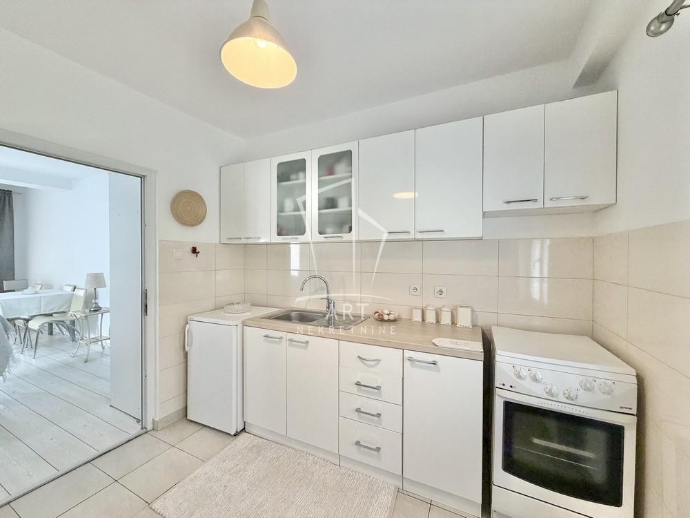 Slika 5 - Isidore Sekulić,  Kuća na prodaju, 145m2, 349.000€