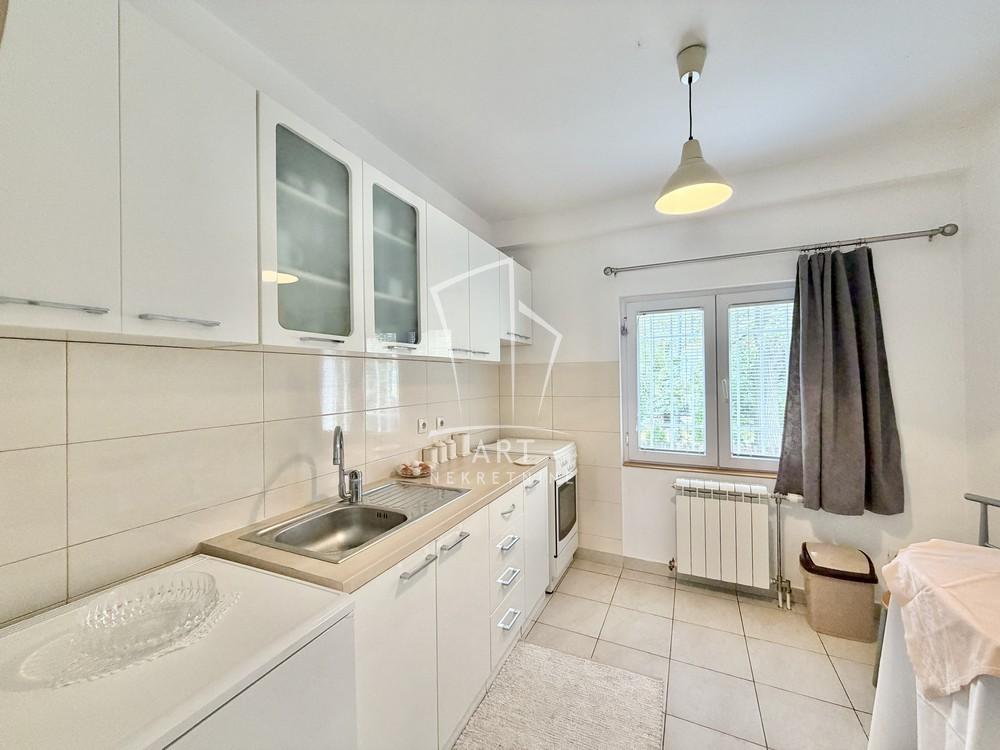 Slika 4 - Isidore Sekulić,  Kuća na prodaju, 145m2, 349.000€