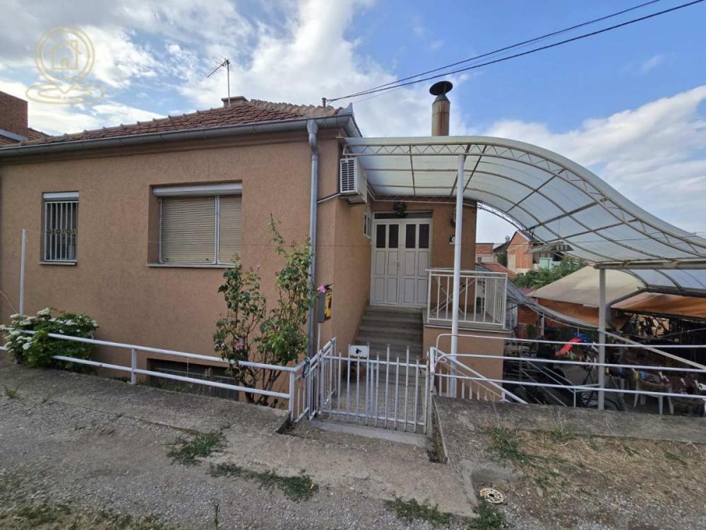 Glavna slika - Kuća na prodaju, 150m2, 150.000€