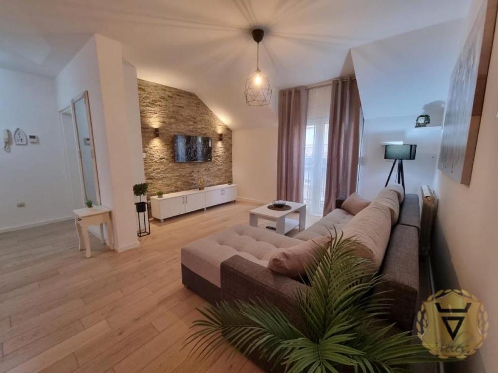 Glavna slika -Dvosoban stan za izdavanje, 50m2, 700€