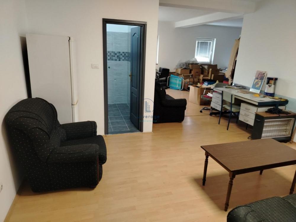 Glavna slika -Dobanovački put, Trosoban stan za izdavanje, 140m2, 800€