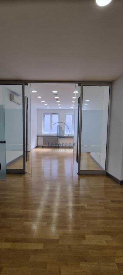 Slika 3 - Bulevar Kralja Aleksandra,  Lokal za izdavanje, 458m2, 6.412€