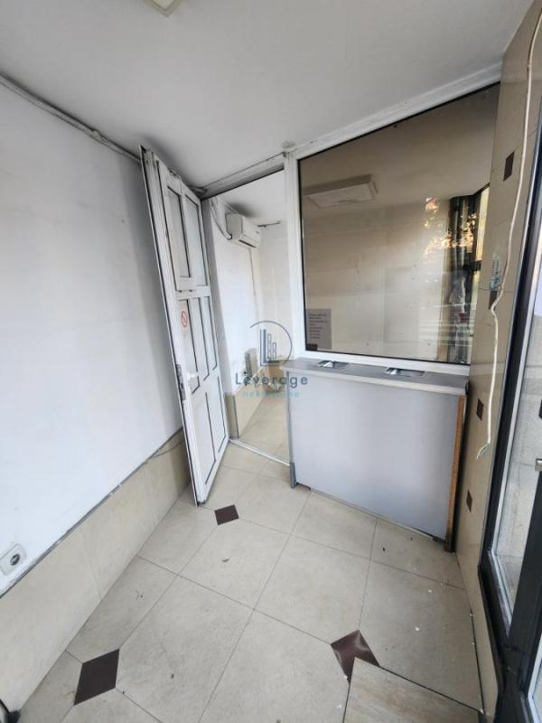 Slika 2 - Karađorđeva,  Lokal za izdavanje, 10m2, 800€