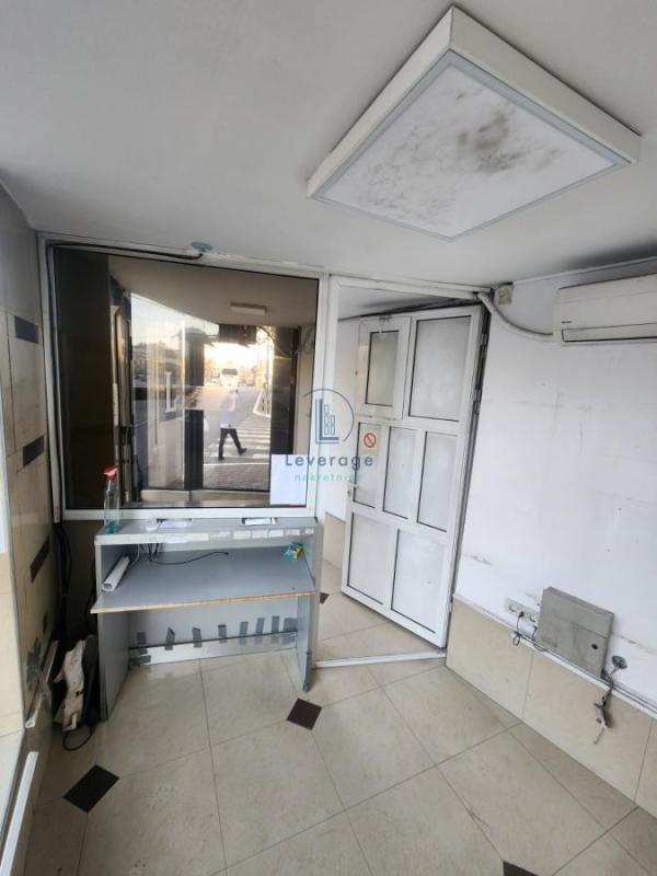 Slika 1 - Karađorđeva,  Lokal za izdavanje, 10m2, 800€