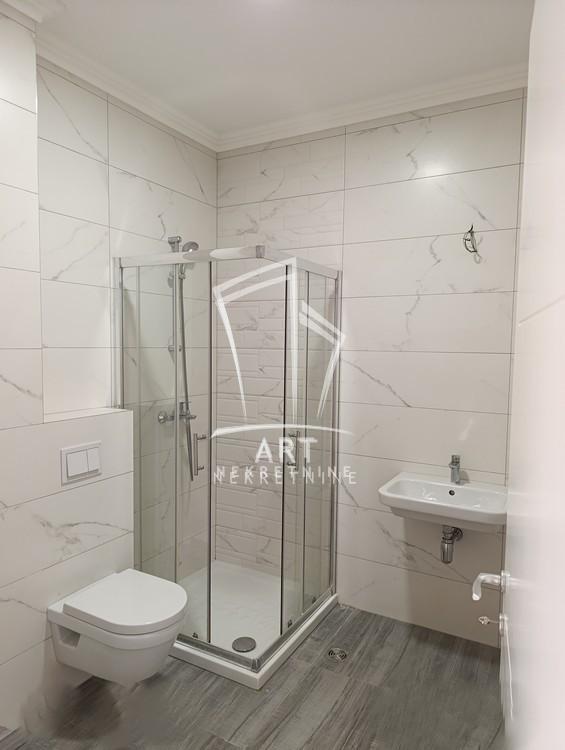 Slika 5 - Južni Bulevar, Trosoban stan za izdavanje, 82m2, 1.000€