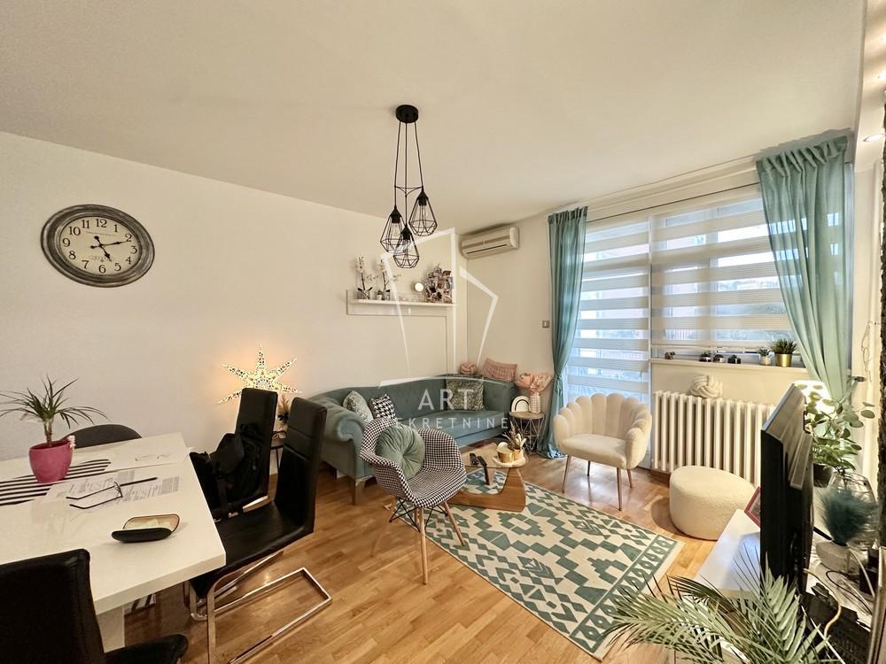 Glavna slika -Ustanička, Trosoban stan na prodaju, 90m2, 219.000€